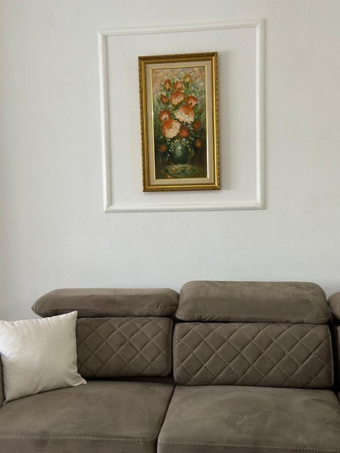 Victorias Apartment Tirane Экстерьер фото